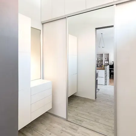 Апартаменты Elegant