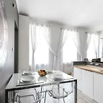 Elegant Apartment